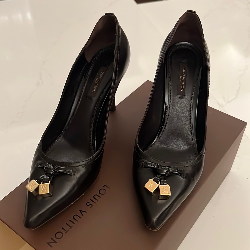 Louis Vuitton pumps